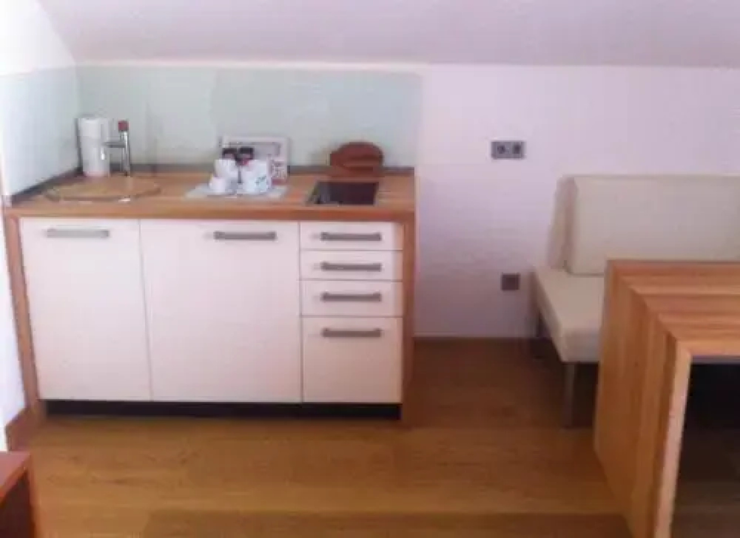Ciklamen Room