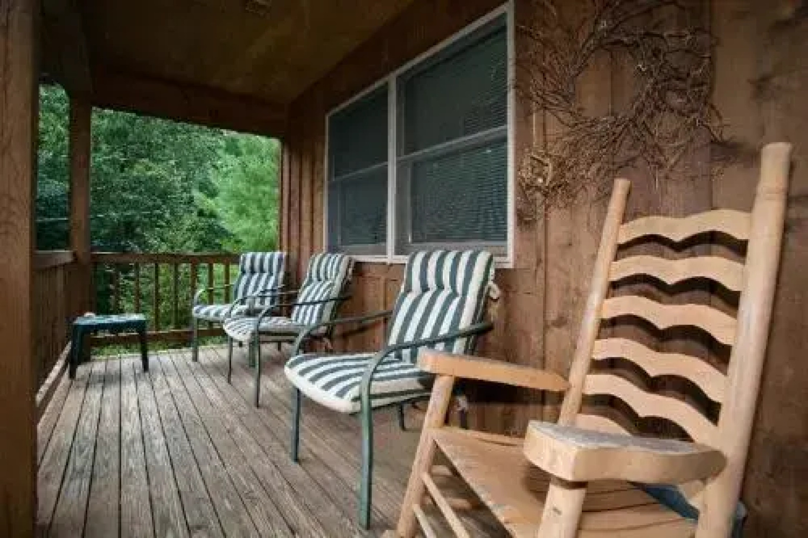 Richview - 2 Br home by RedAwning