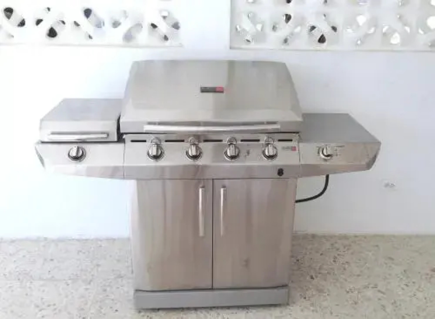 Aruba Beachfront home in "The Colony"