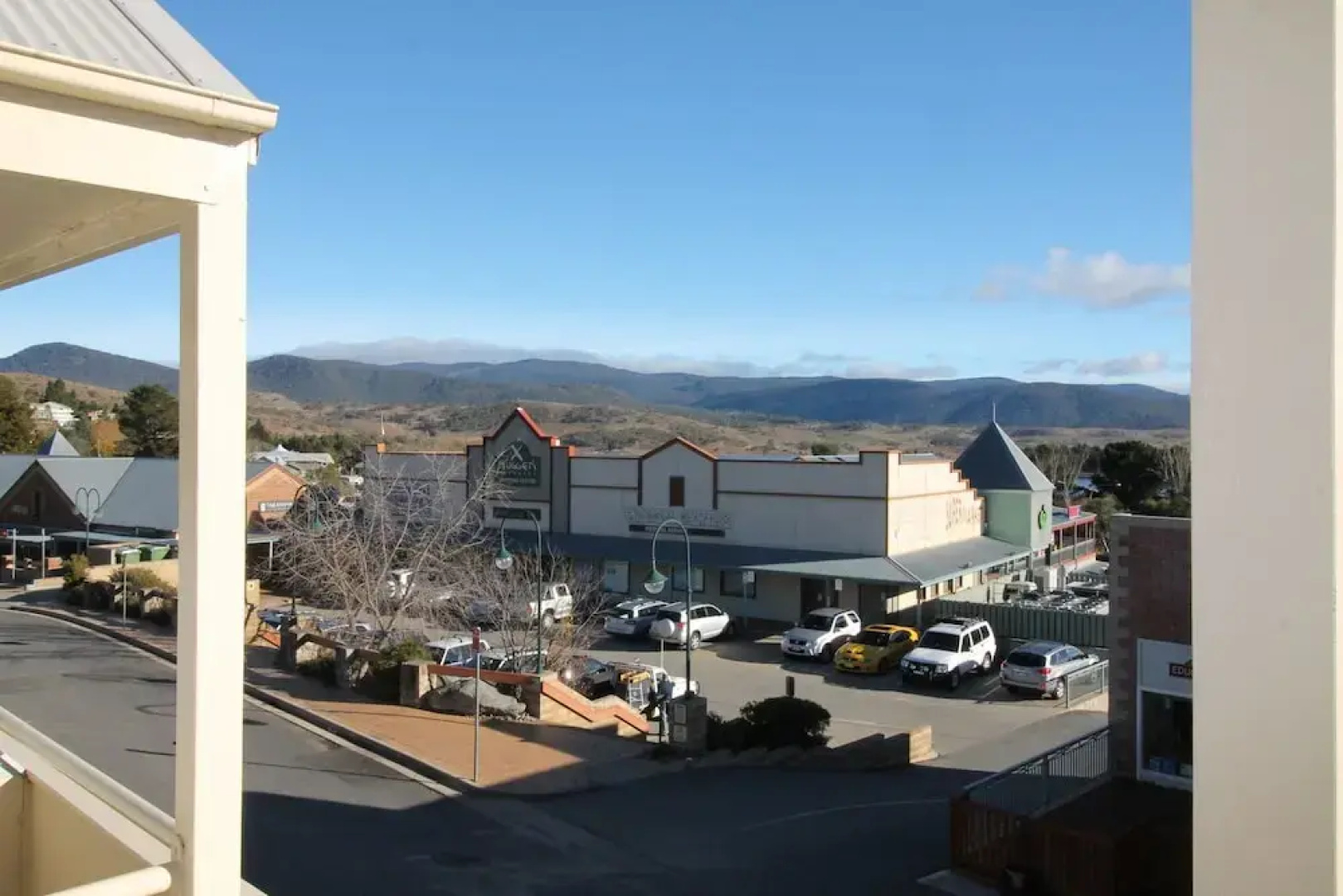 Razorback 1 - Razorback Plaza Jindabyne
