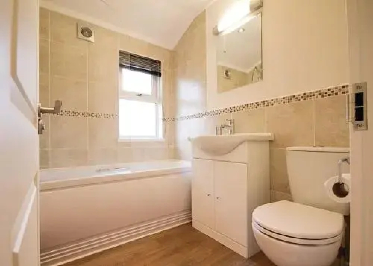 Caddys Corner Lodges