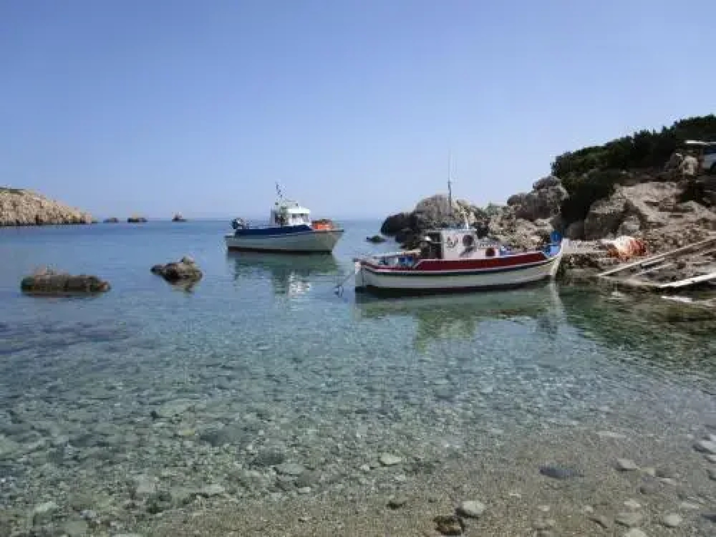 Studios Fokia Beach