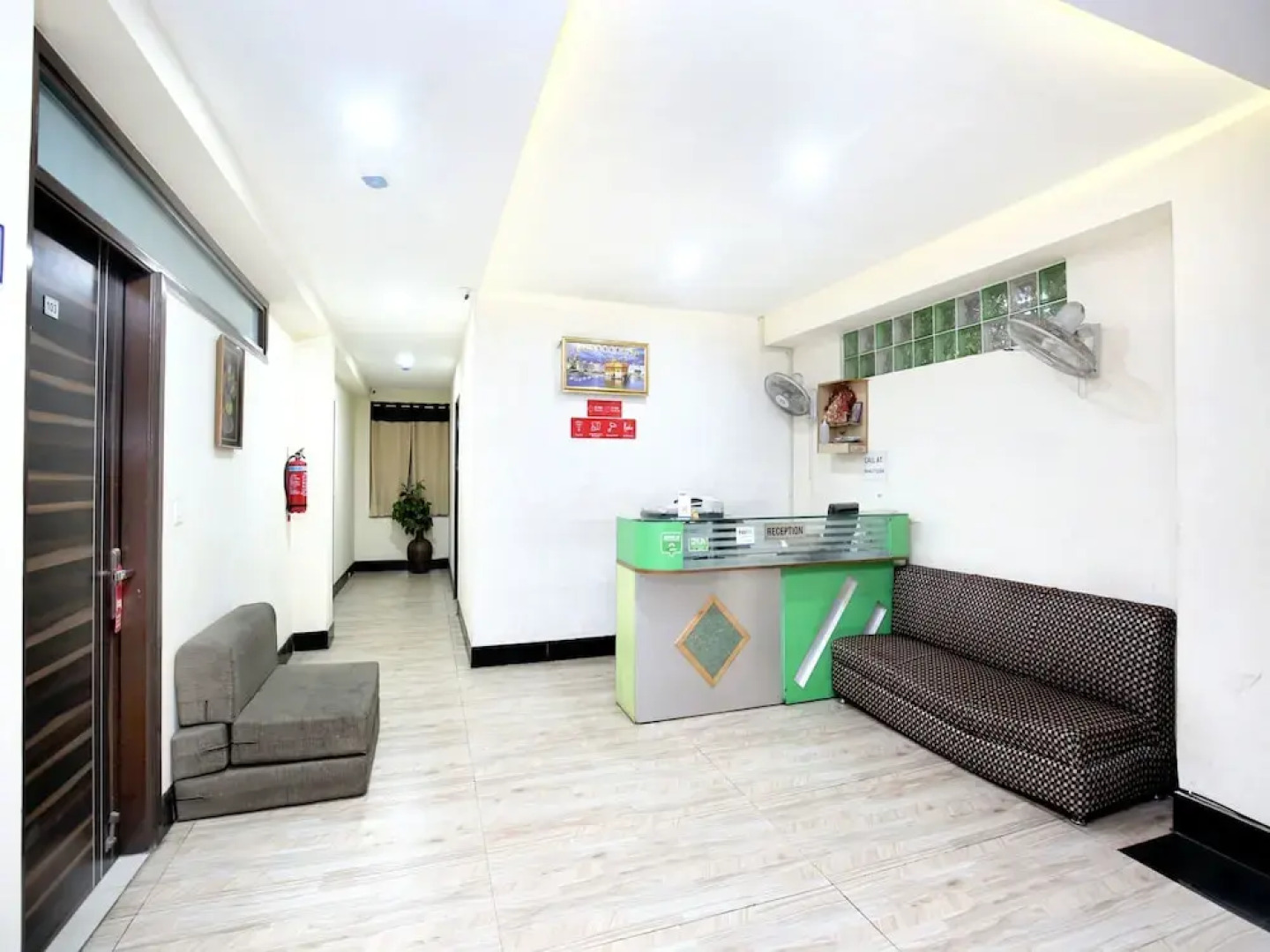 OYO 15030 Hotel ESS PEE Grand