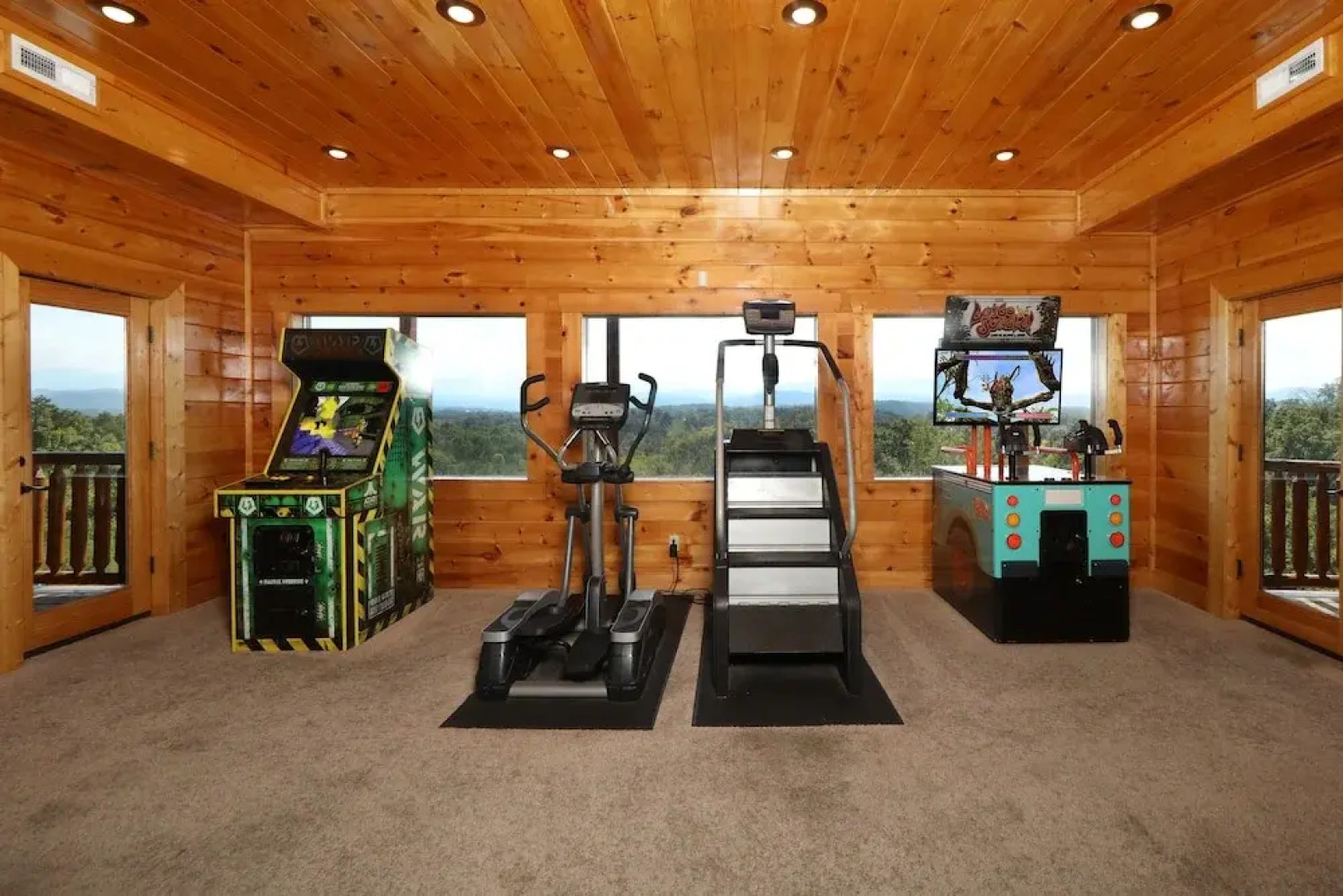 Serenity Mountain Pool Lodge - Nine Bedroom Cabin