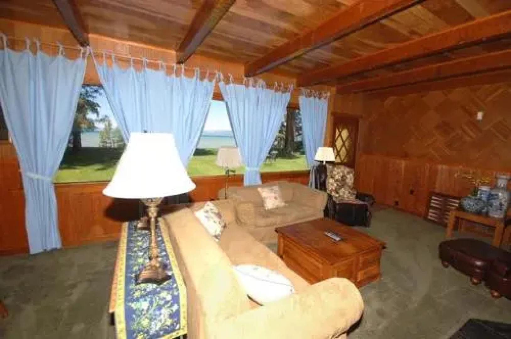 Lakeview Avenue Holiday home