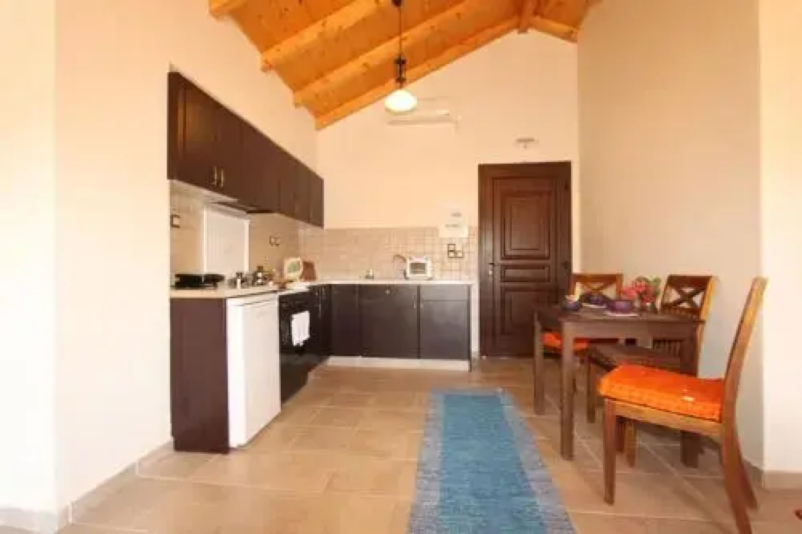 Kirki s Cozy Getaway - Paxoi Getaway w Jacuzzi
