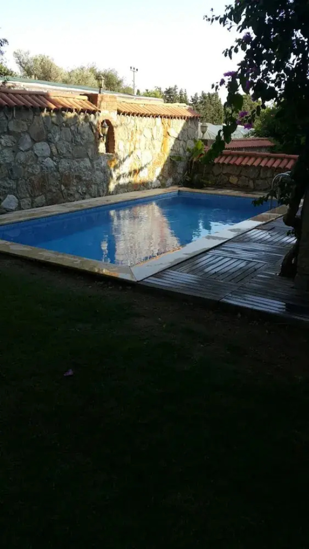 Important Group Villa Berry
