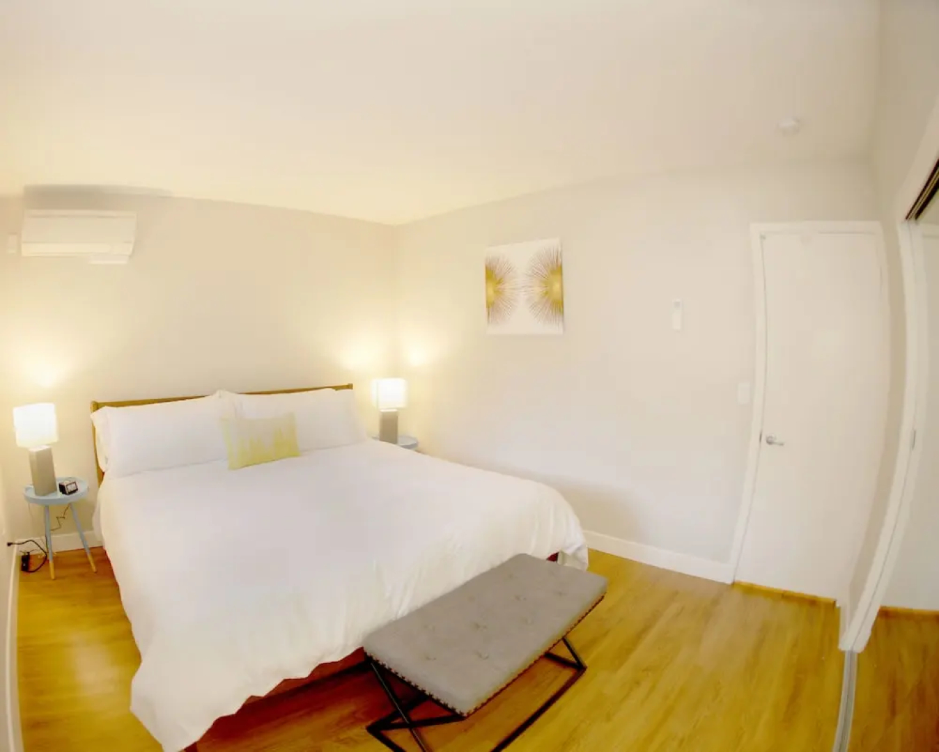 Kasa Mountain View Apartments