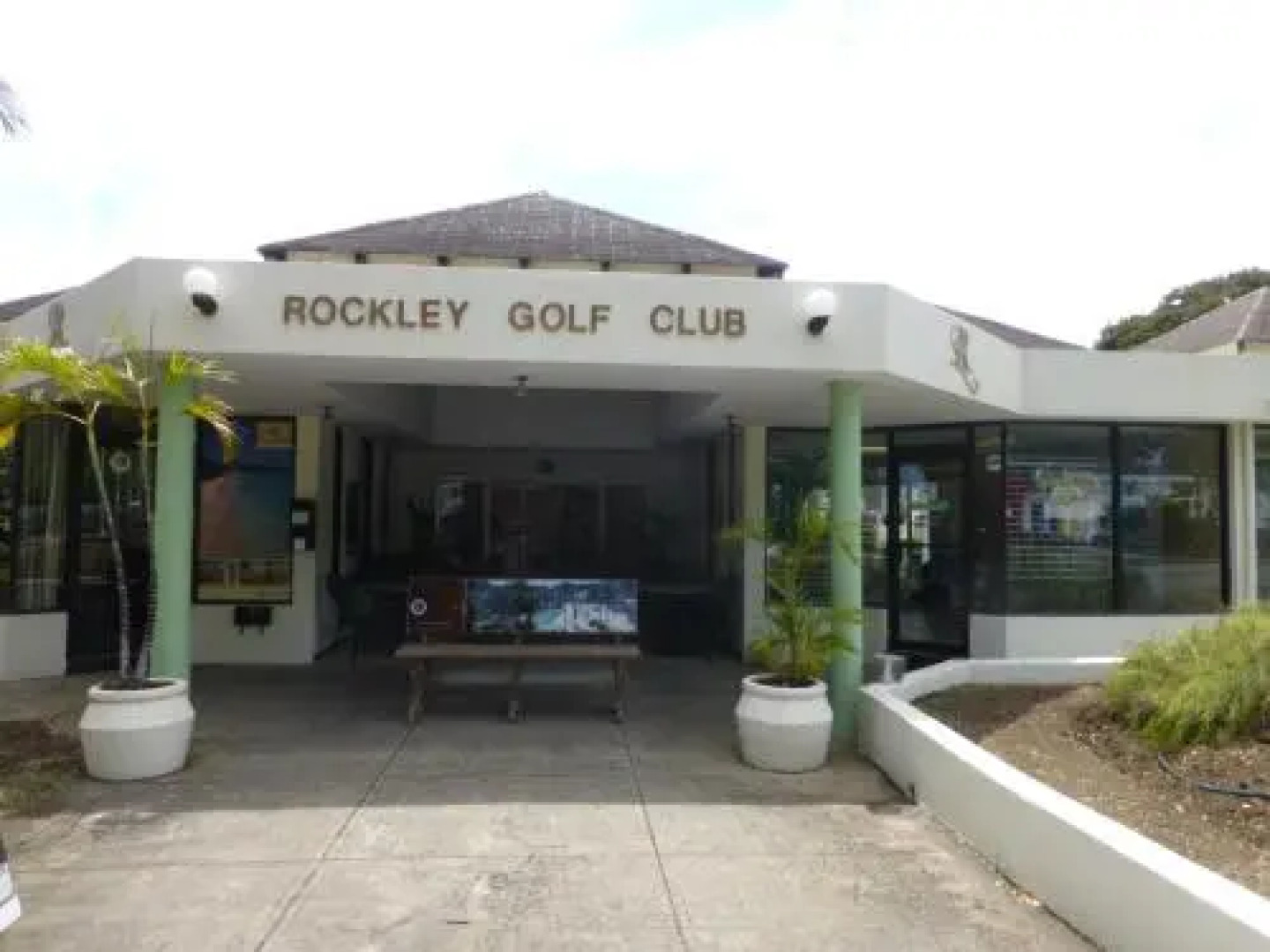 Rockley Golf Club, Pool, Tennis, Golf, Bar & Restaurant!