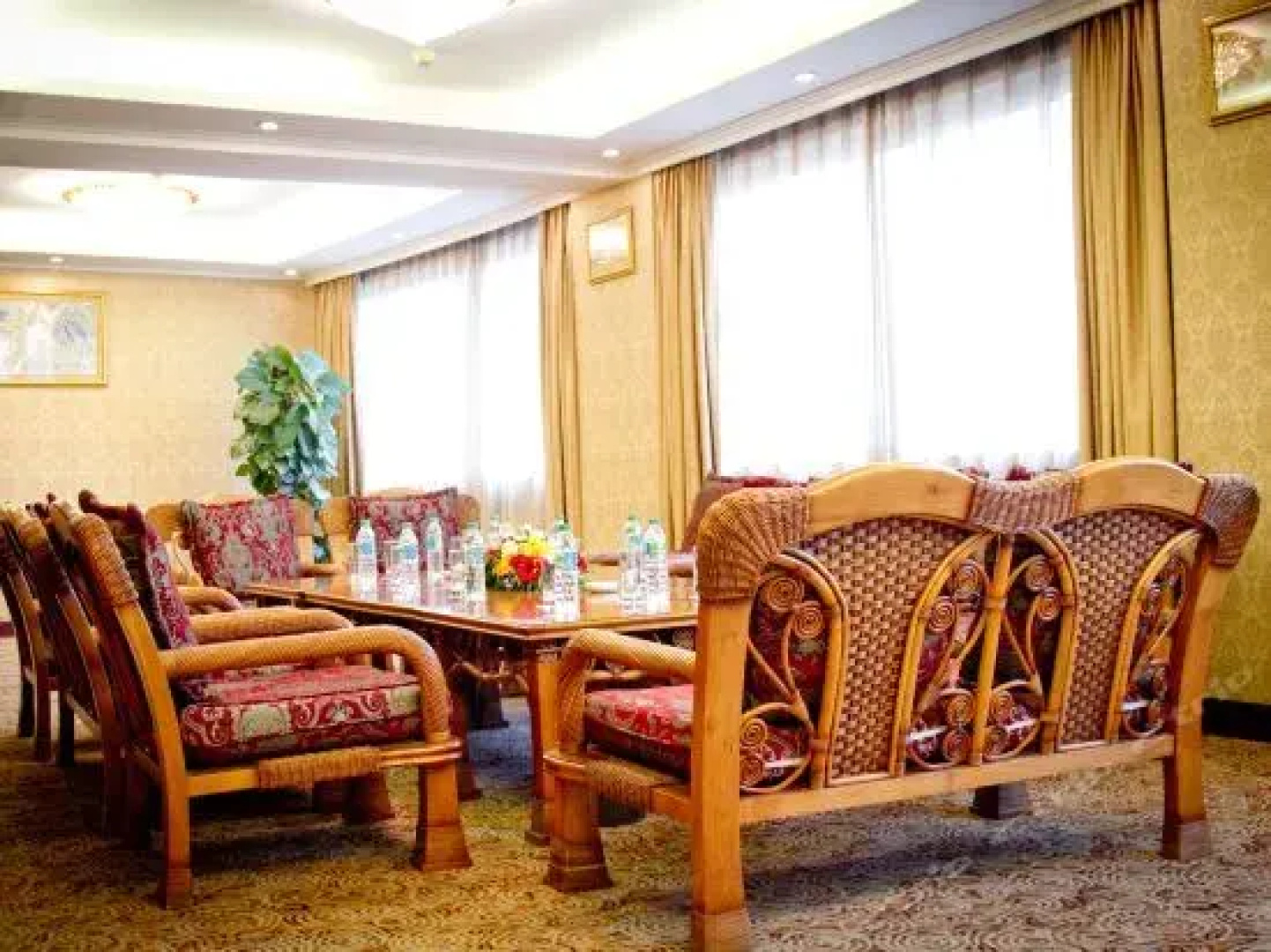 King Land Hotel