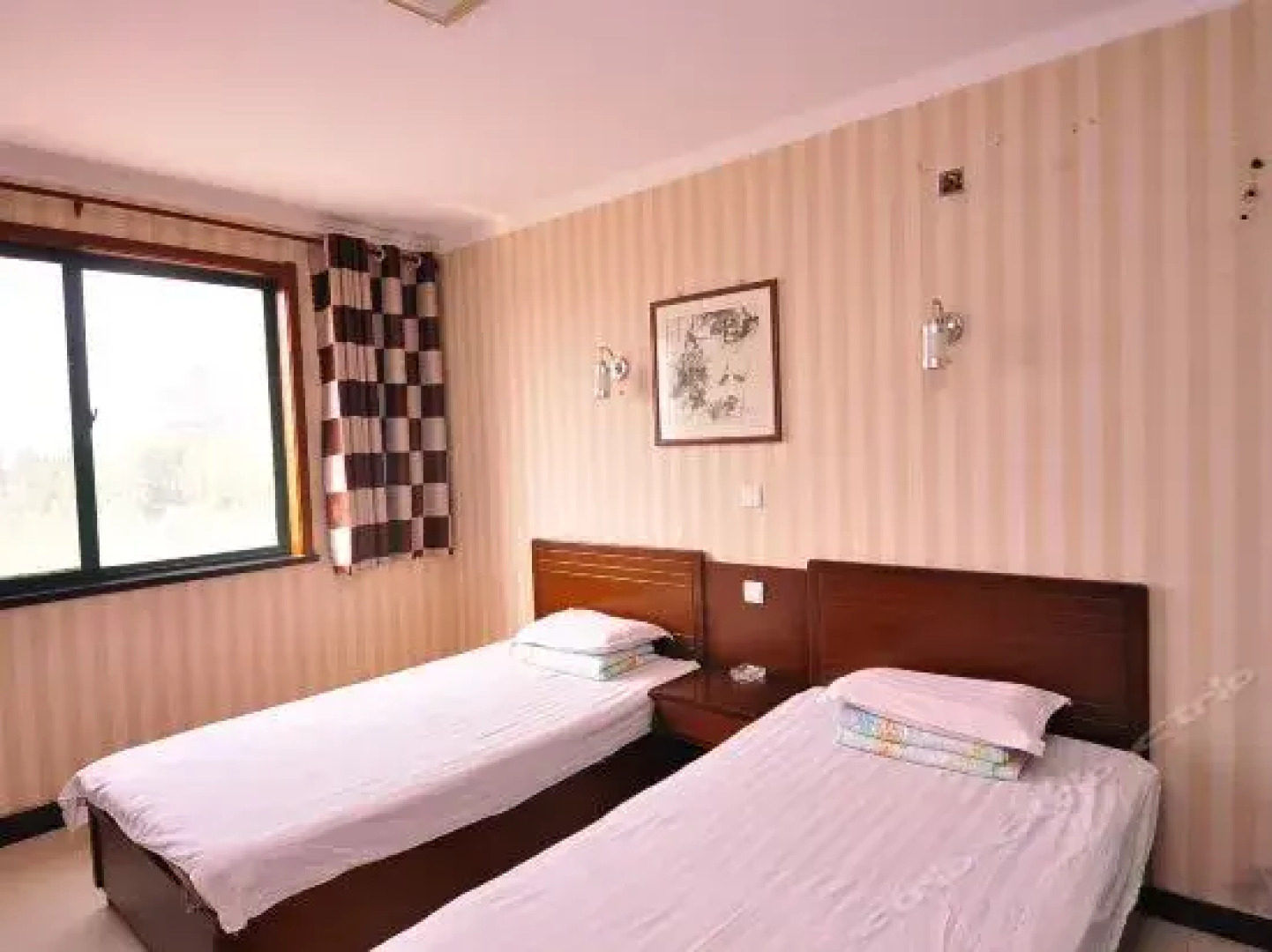 Dezhou Yucheng Runjia Inn