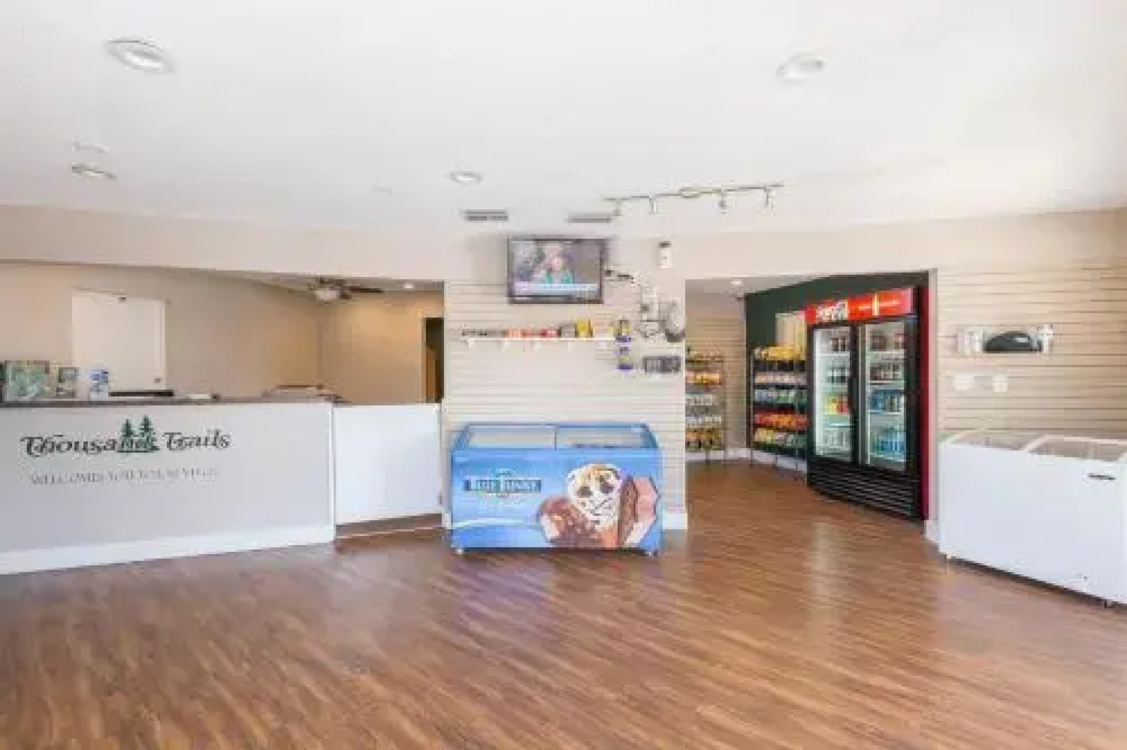 Las Vegas Camping Resort Cabin 2