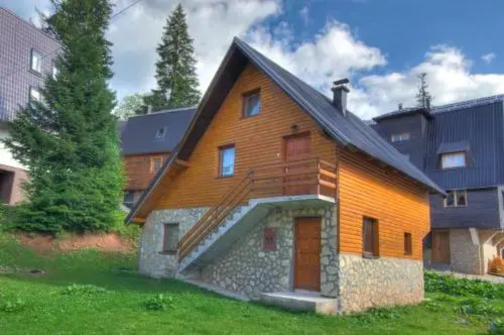 Apartments Strahinja
