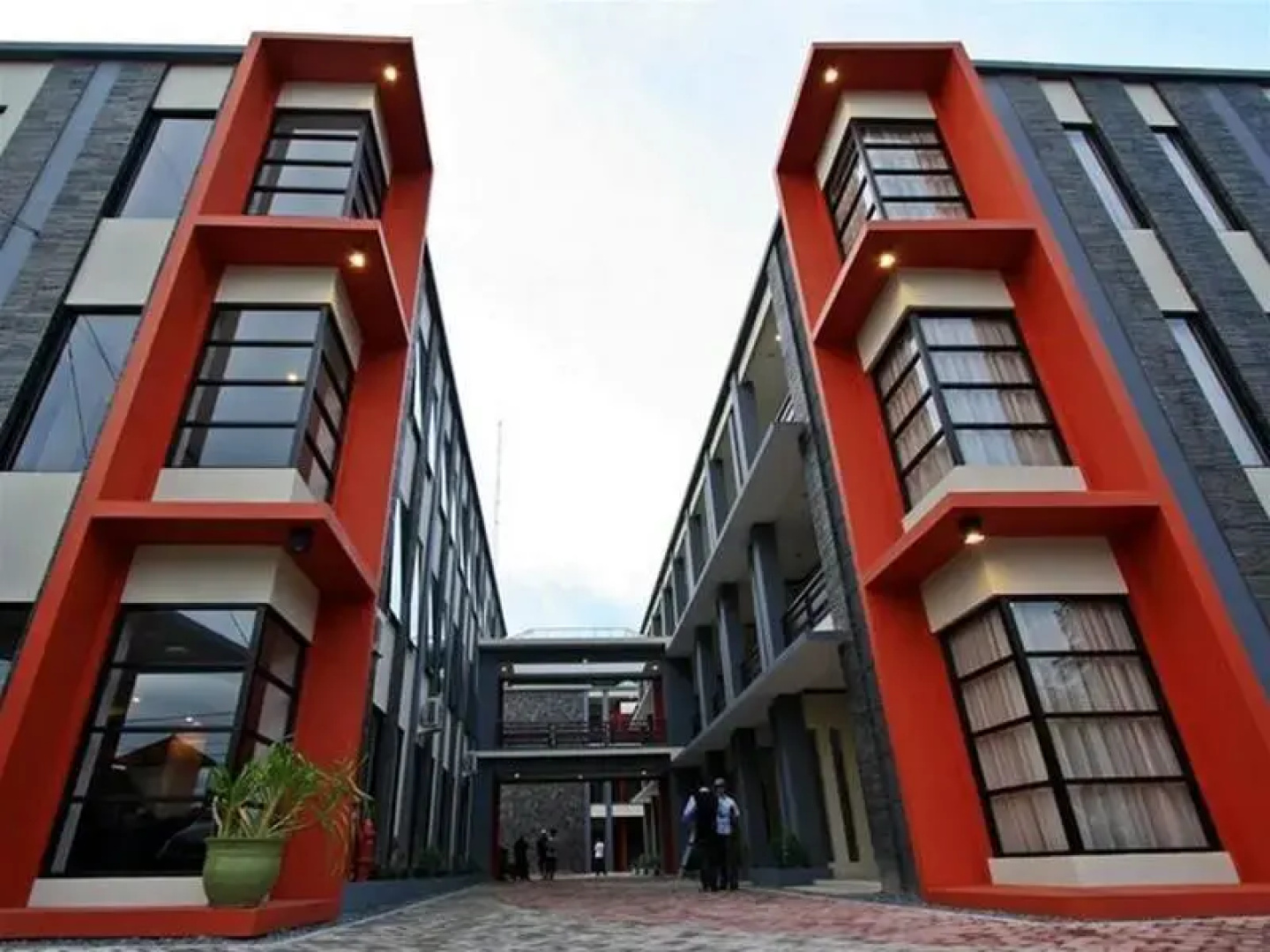 Grand Mutiara