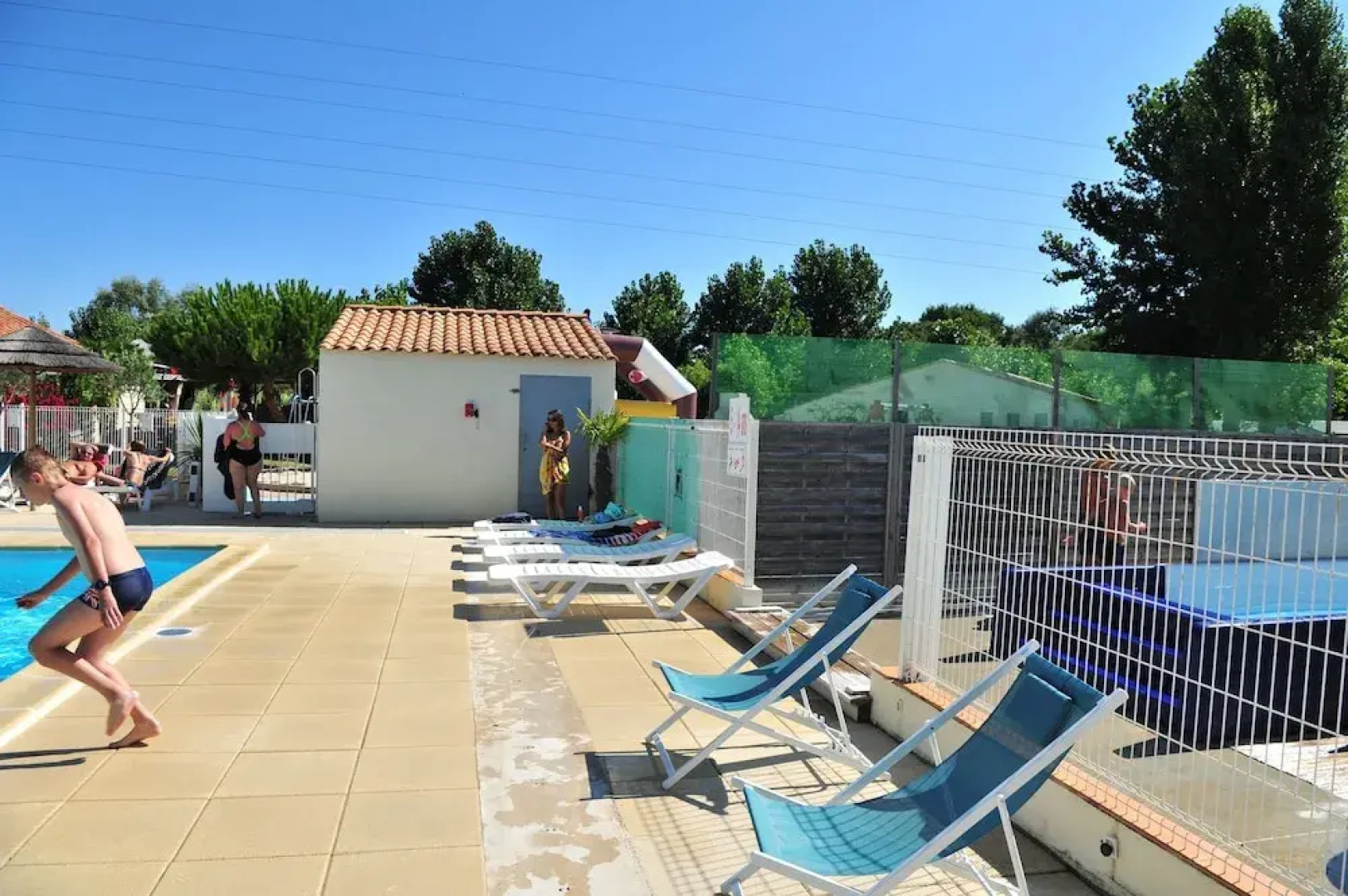 Camping Aqua 3 Masses