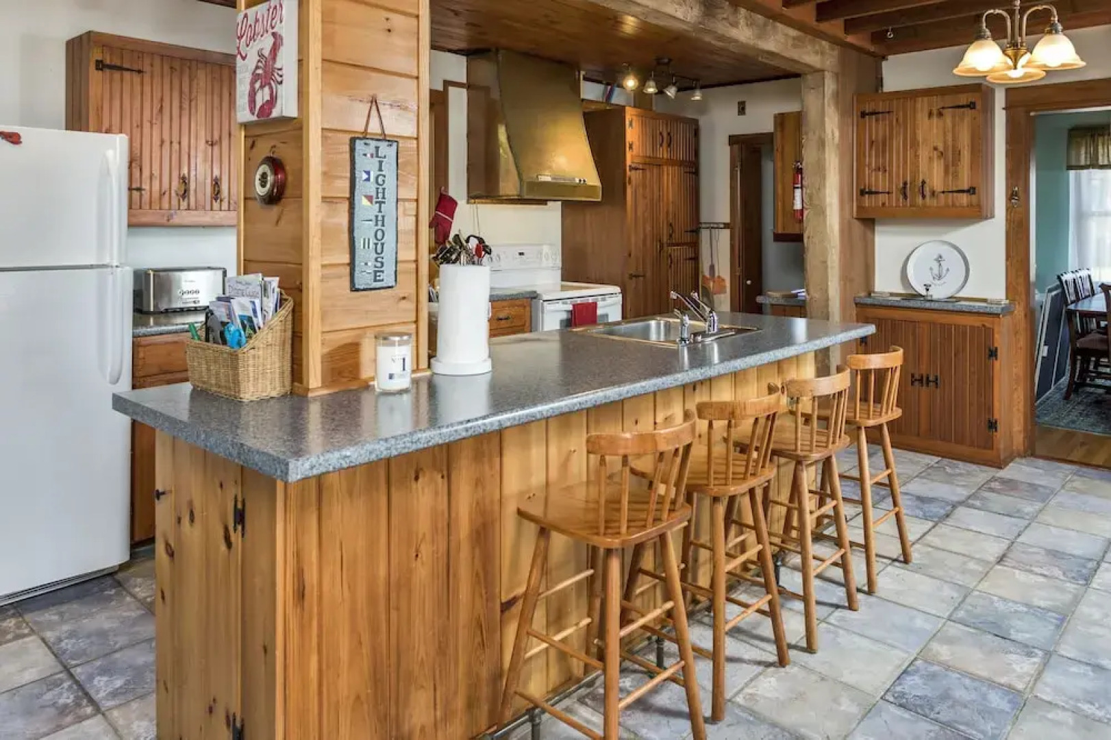 Coastal Ocean Point House by RedAwning