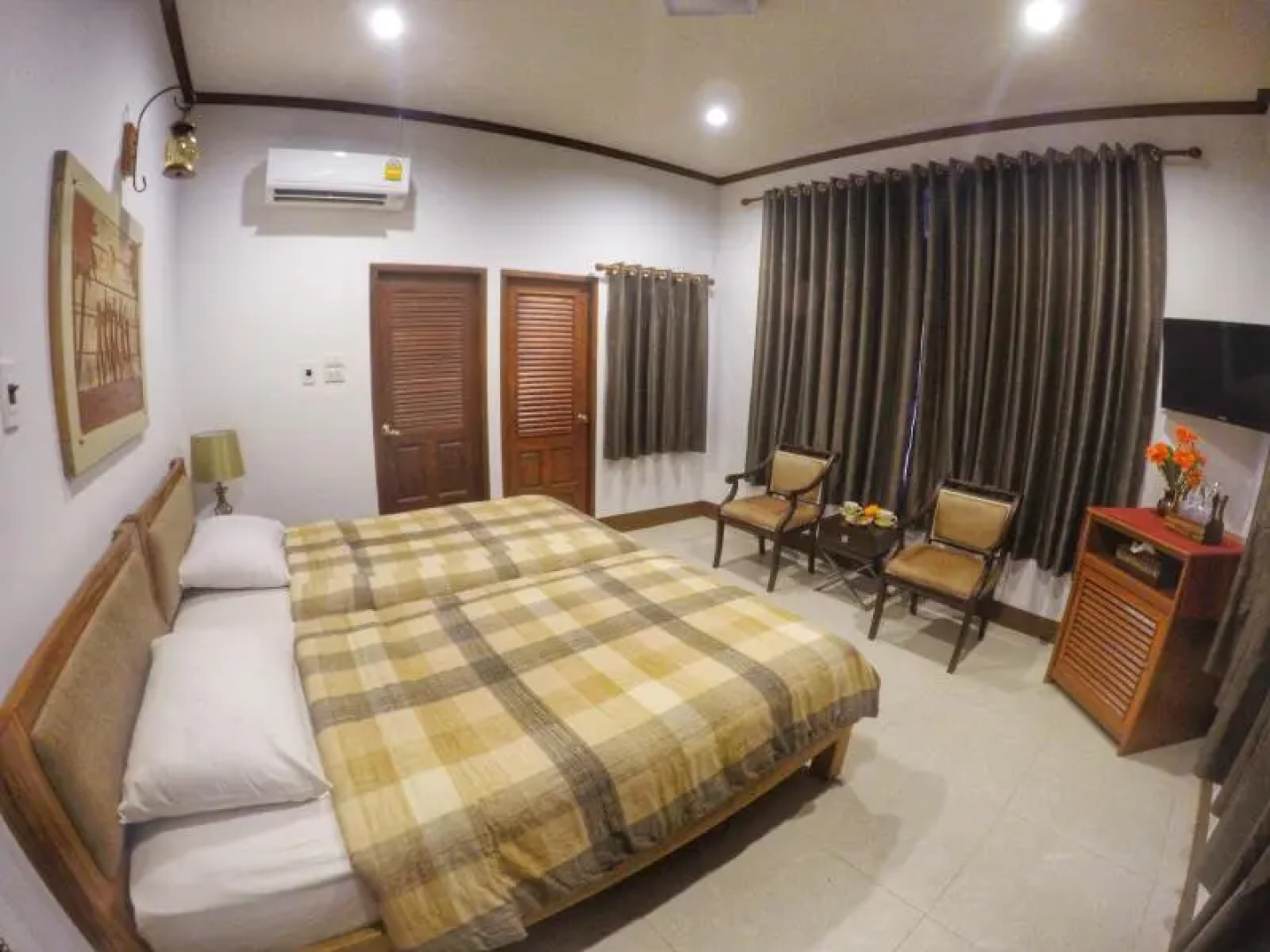 Chandra Varin Hometel