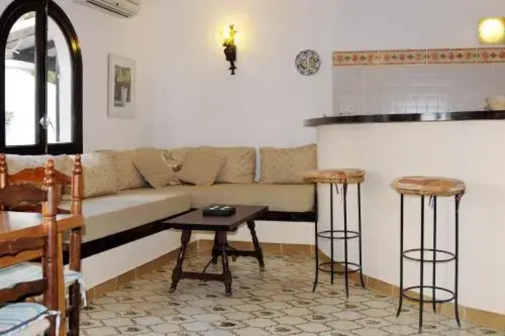 Calador Studios & Apartments