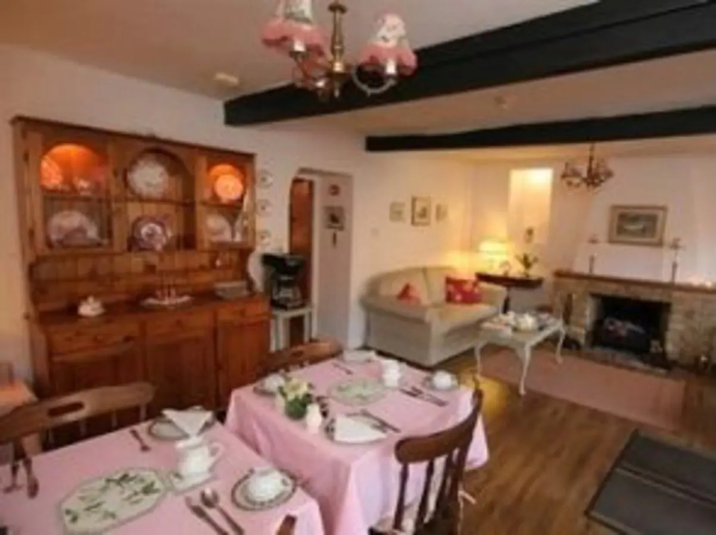Cross Keys Cottage - Guest house