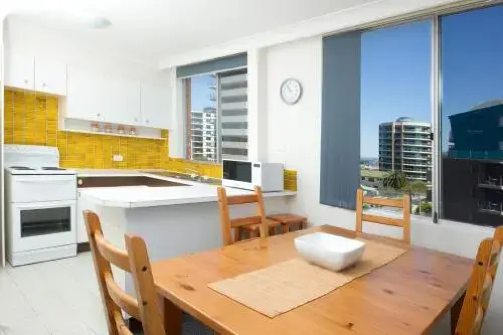 Beachpoint, Unit 303, 28 North Street