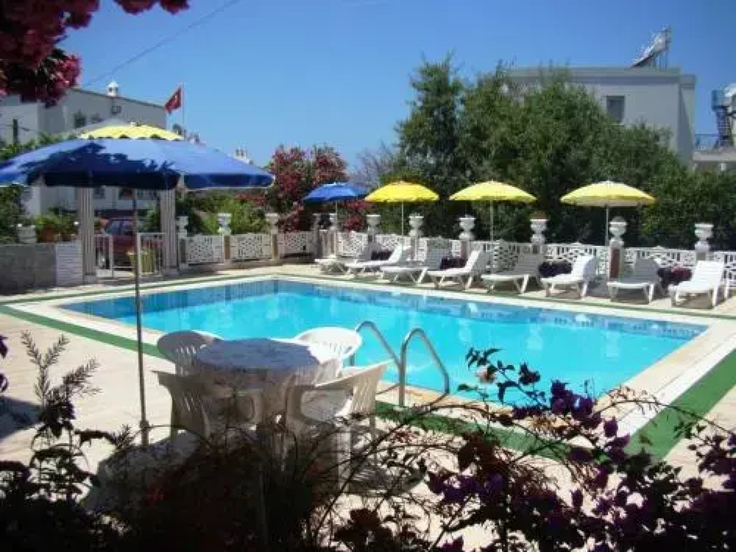 Paradise Apart Otel