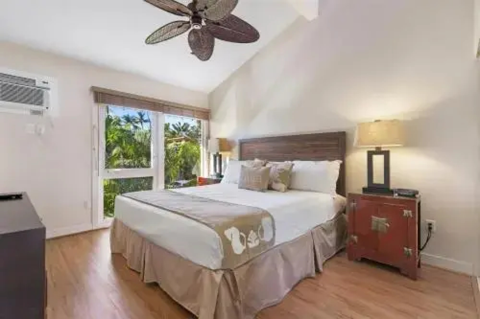 Aina Nalu Premier Platinum C206 - 1 Br Condo