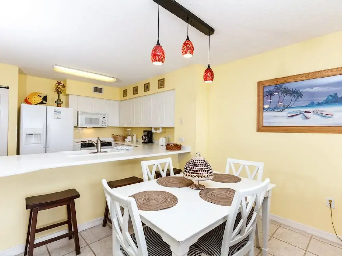 Island Princess 202: Impressive Beachfront Condo, WIFI, BEACH SVC, KEYLESS