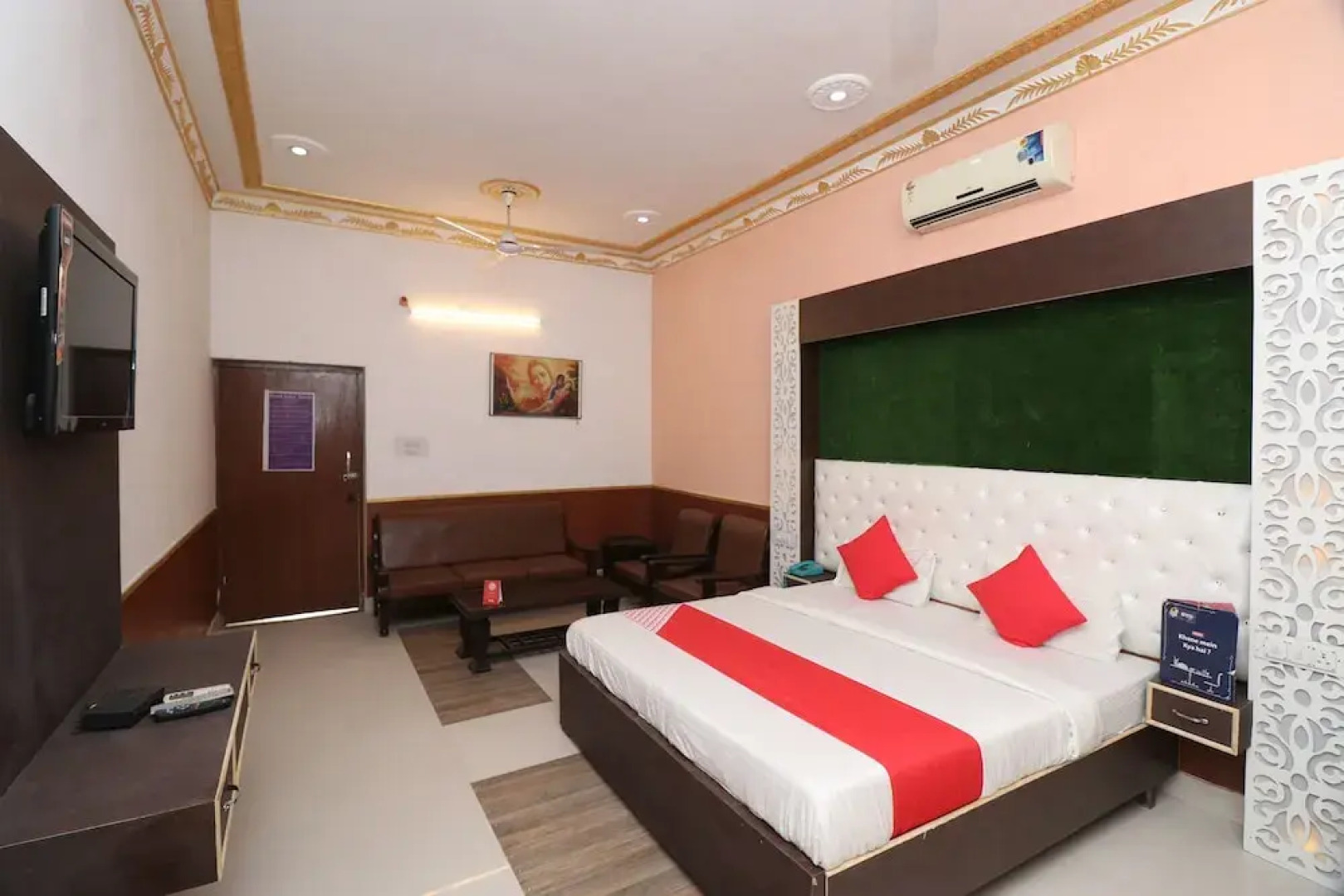 OYO 22446 Sonar Haveli