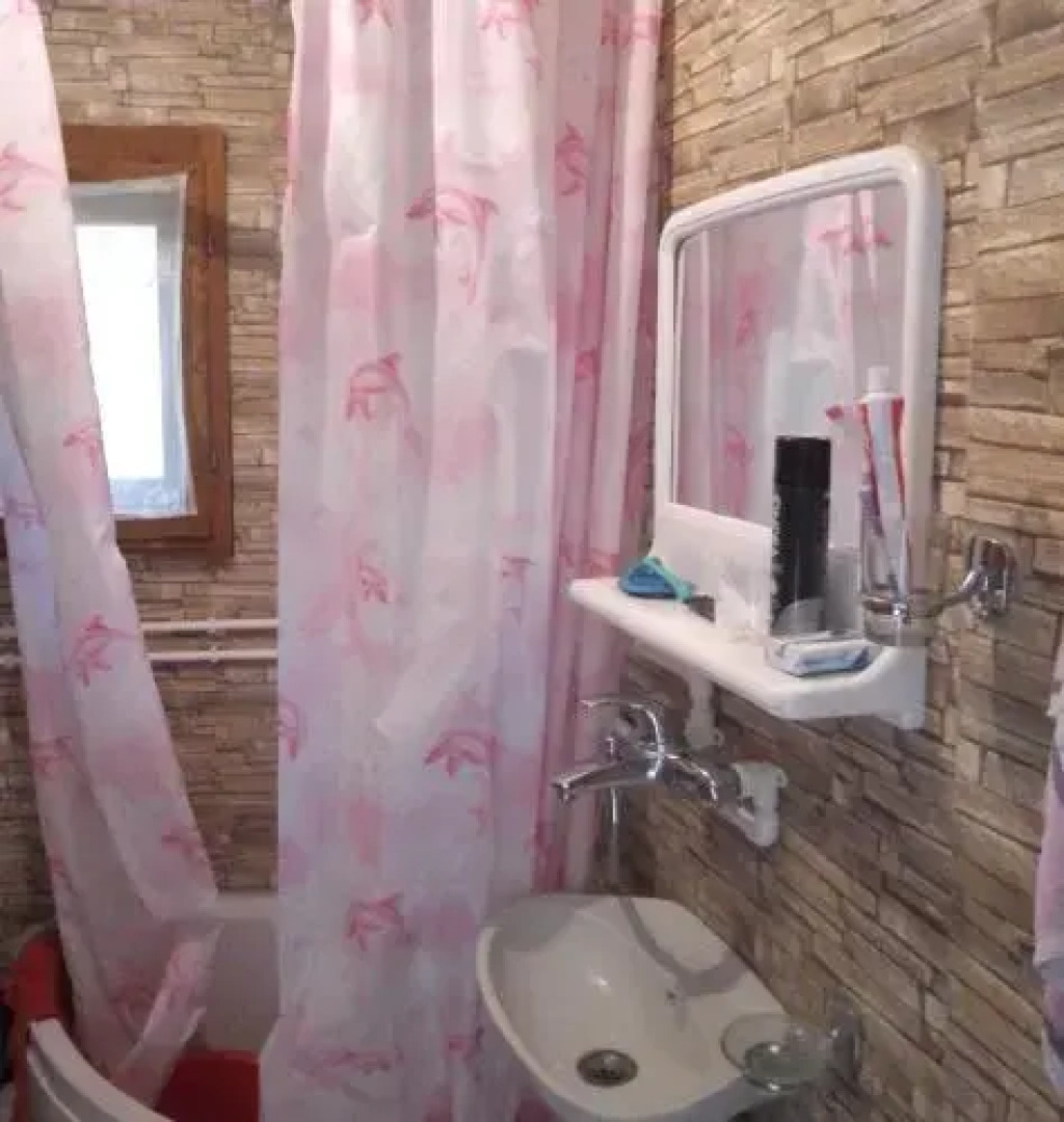 Vikendica sa bazenom