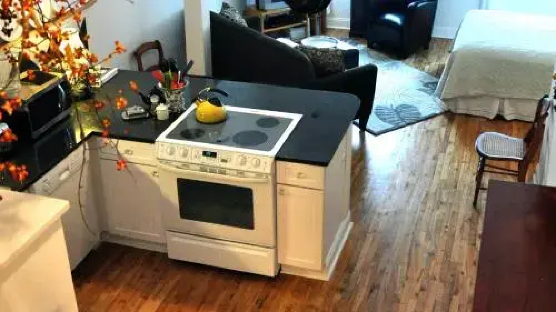 Crate & Cargo Suite 1