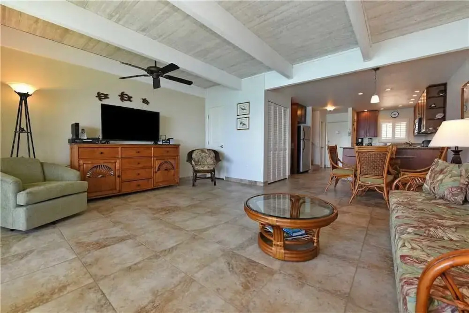 Lokelani #A205 - 2 Br condo by RedAwning