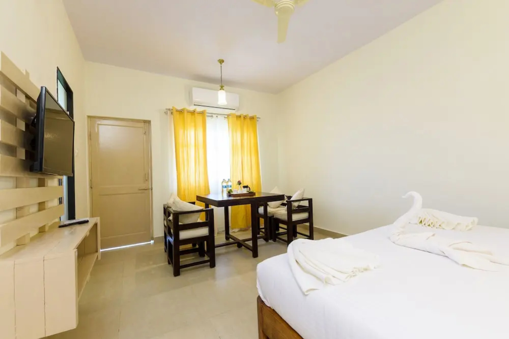 OYO 10956 Oliva Resorts