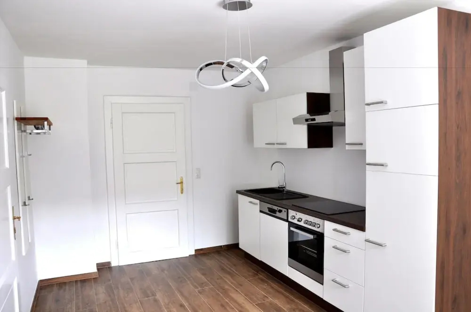 Romeo Caviar ARTrooms