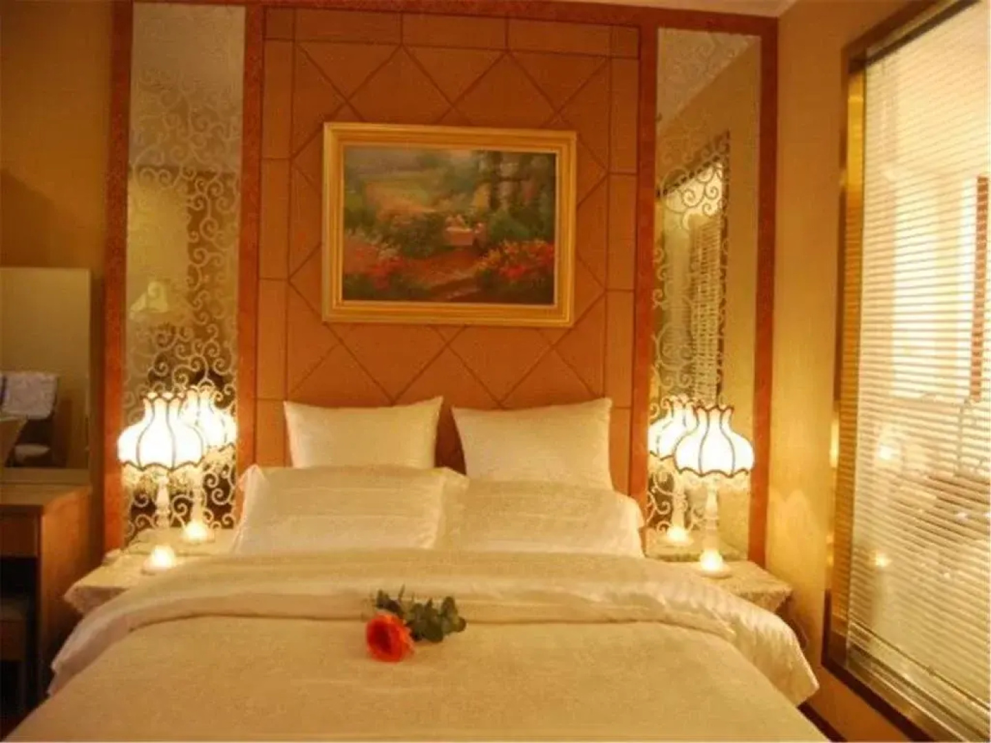 Yi Zheng Holiday Hotel