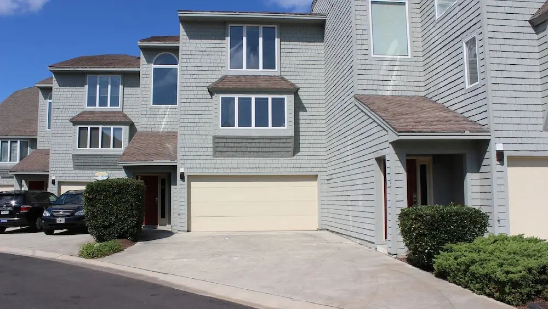 Hogan - 4 Br Home