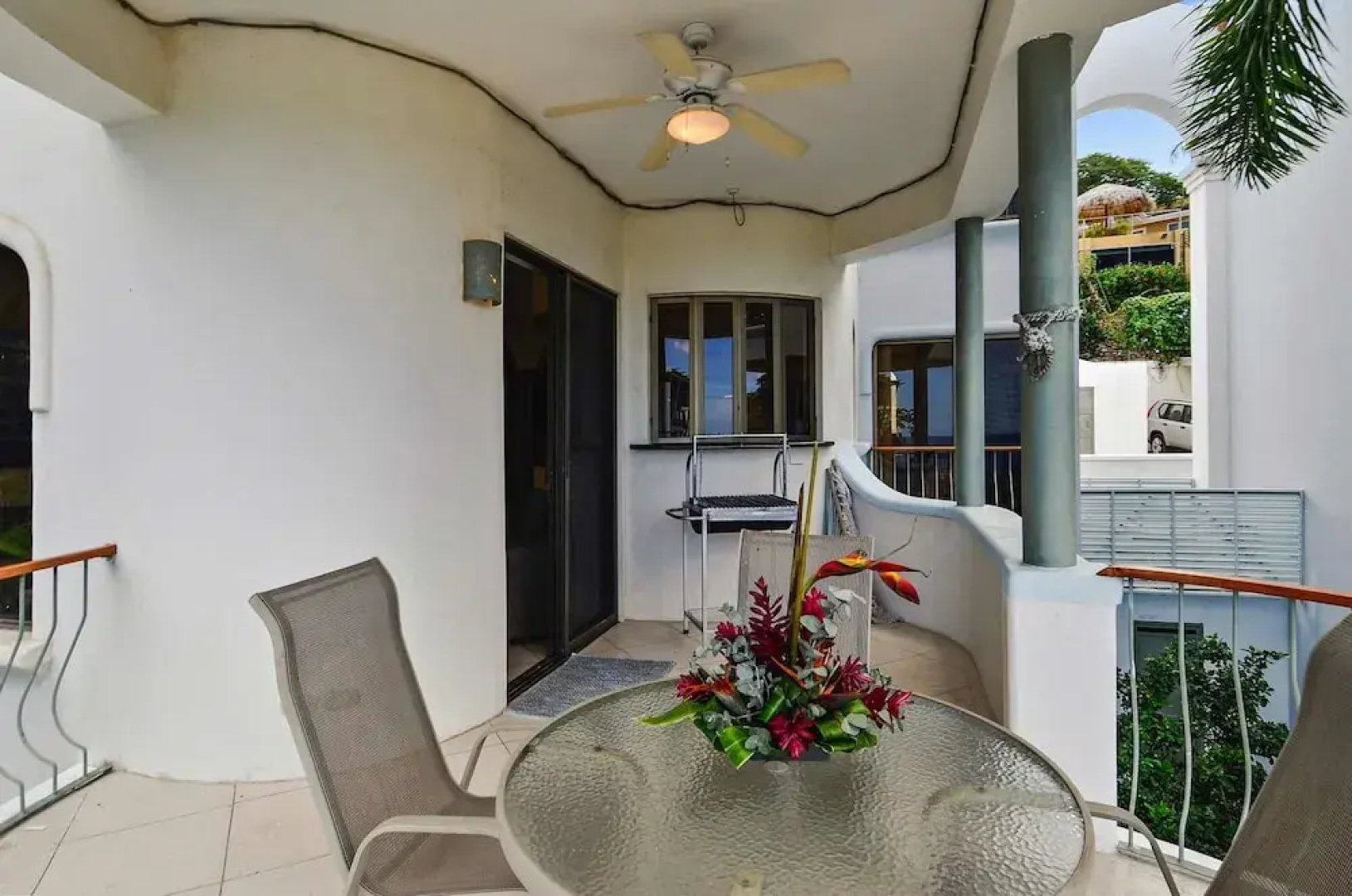 2BR Condo up in the hills of Tamarindo by RedAwning