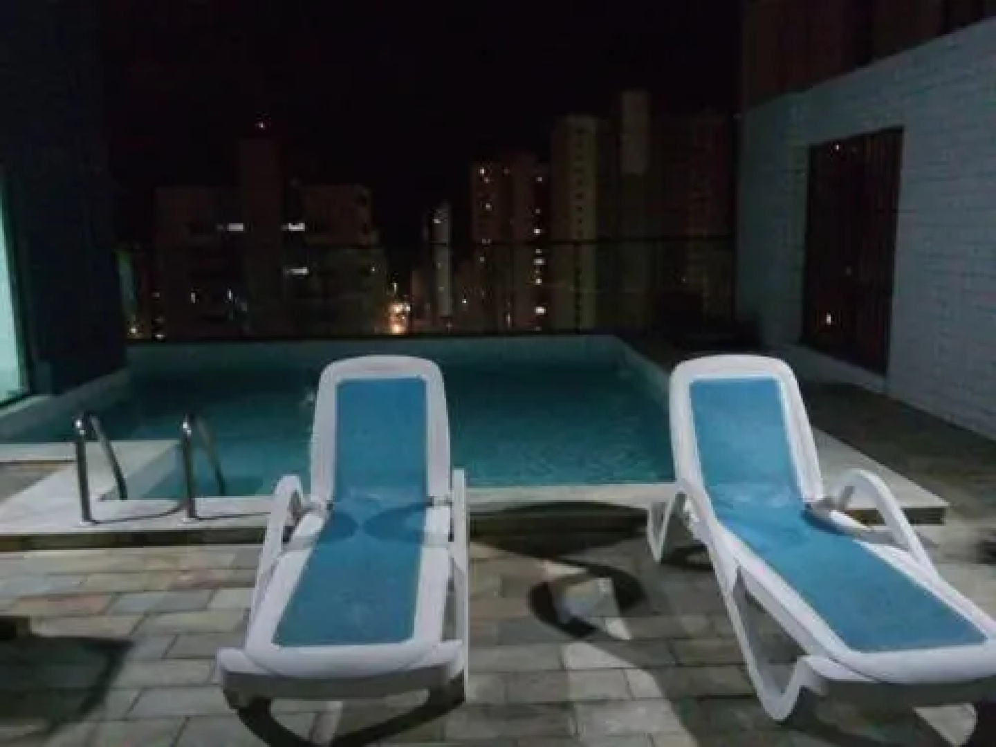 Edifício Golden View Home Service