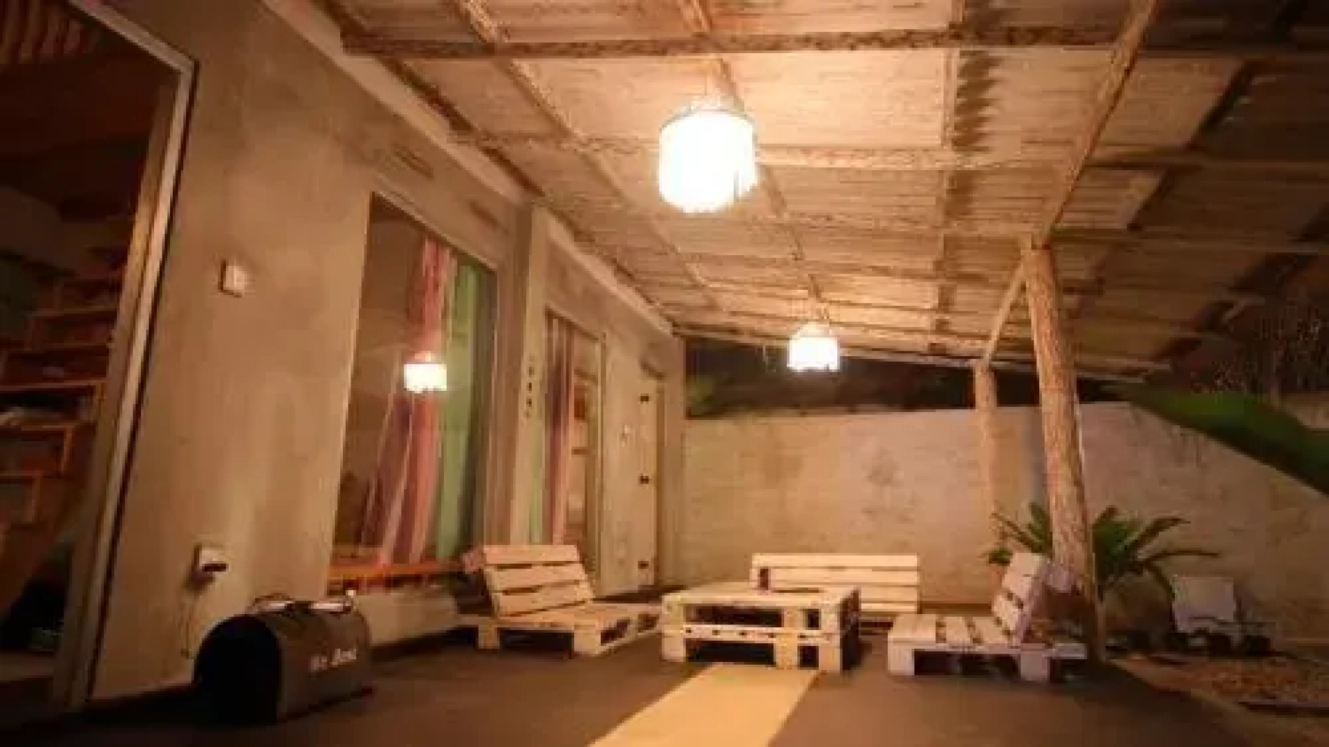 Coco Palm Beach Hostel