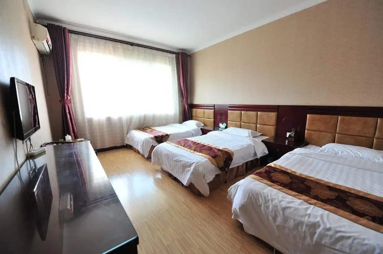 Yongpeng Haitian Hotel Seaside Branch