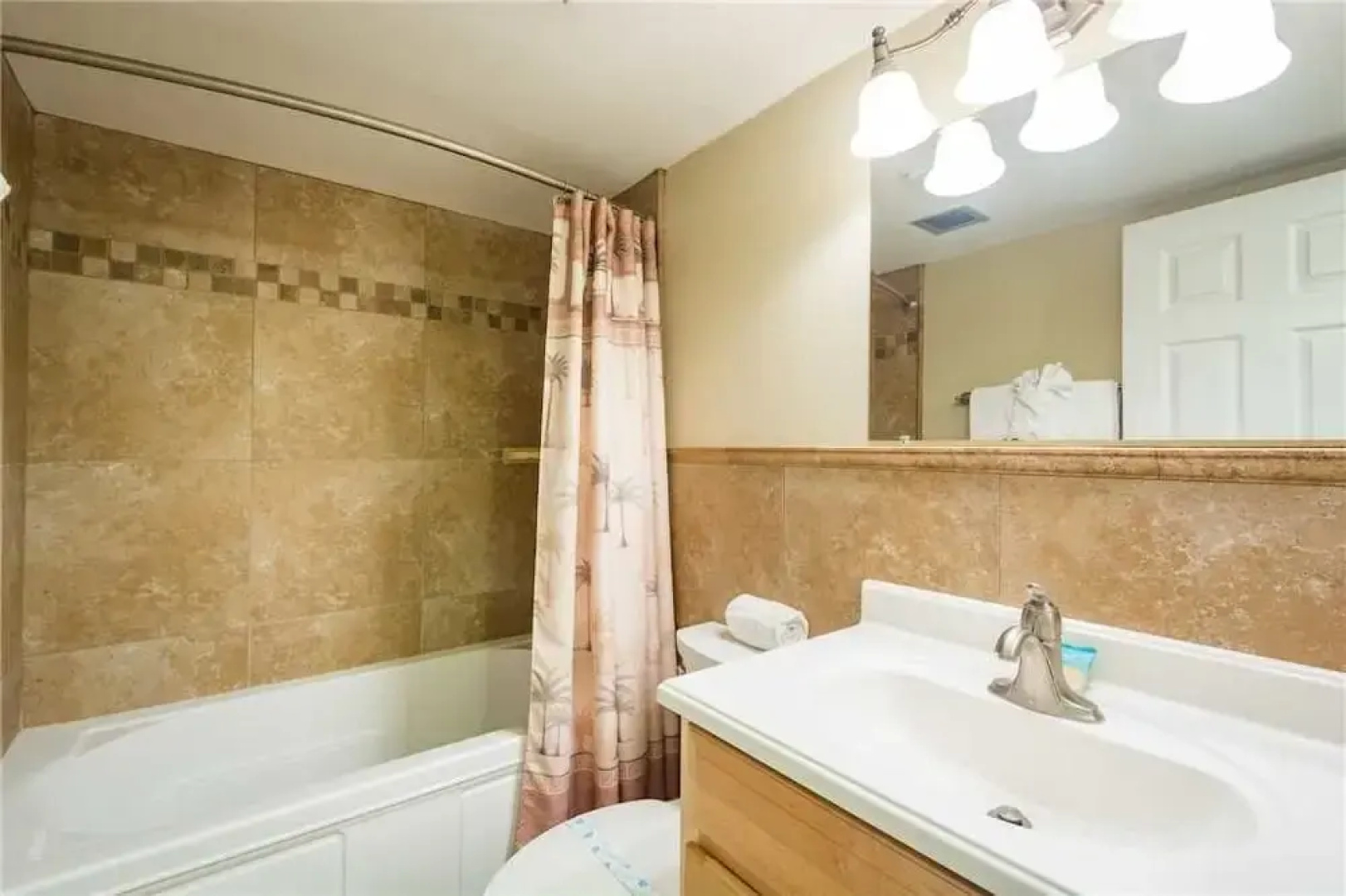 515 Madeira Norte Condo