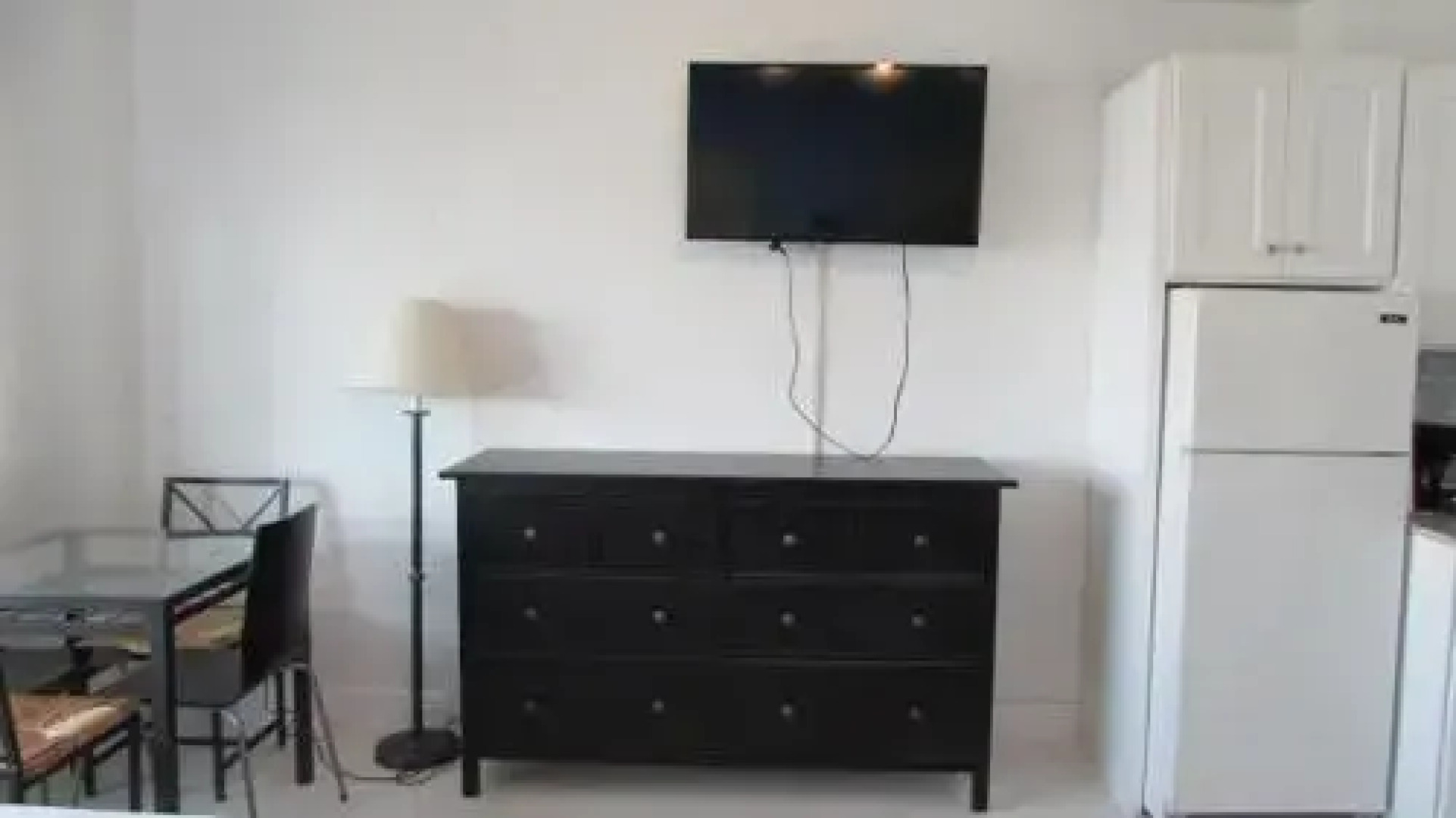 MiamiBeachFront + Pool + Parking 4