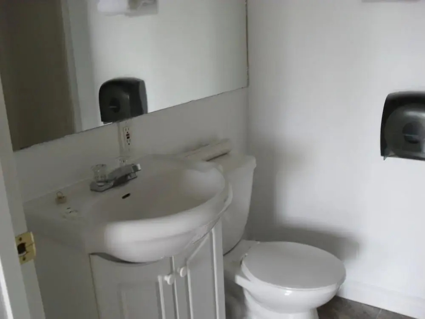 Cap Pele Sandy Beach Inn