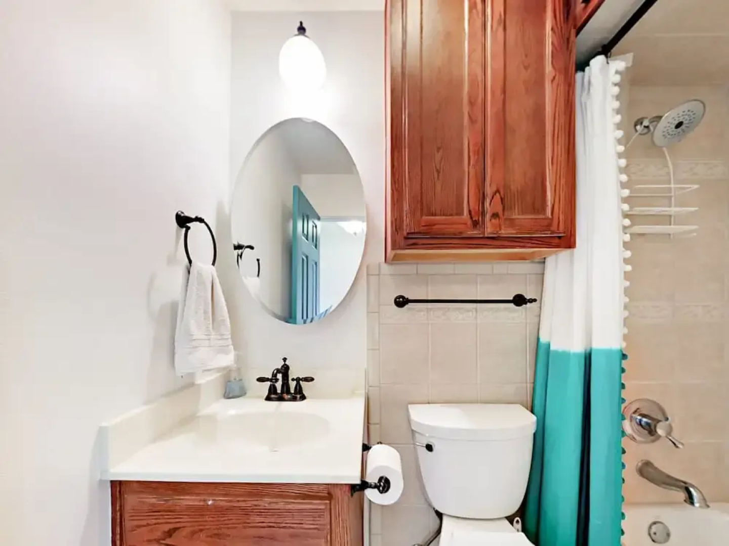 Lakefront Haven - 3 Br Home