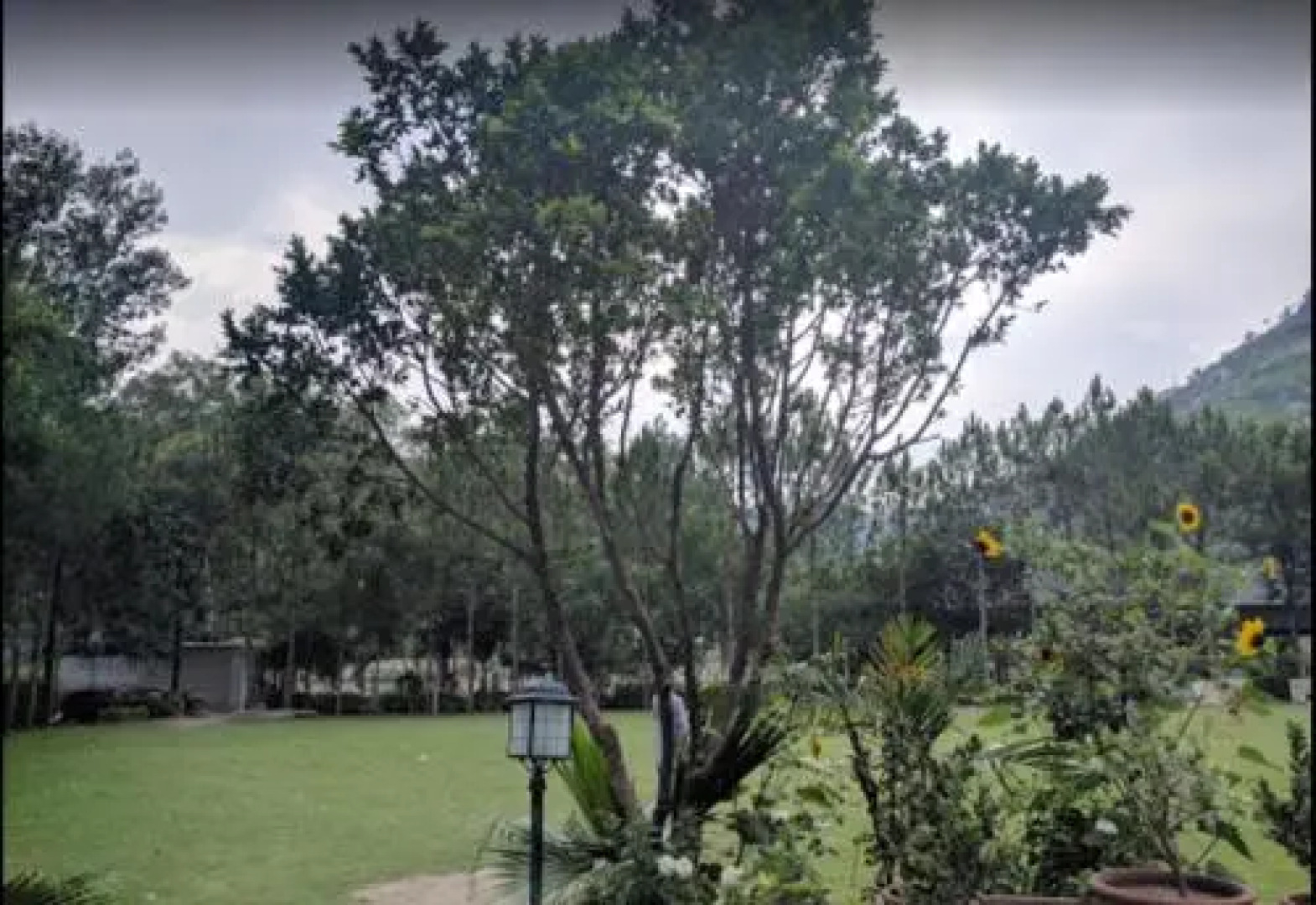 Neelum Continental Hotel