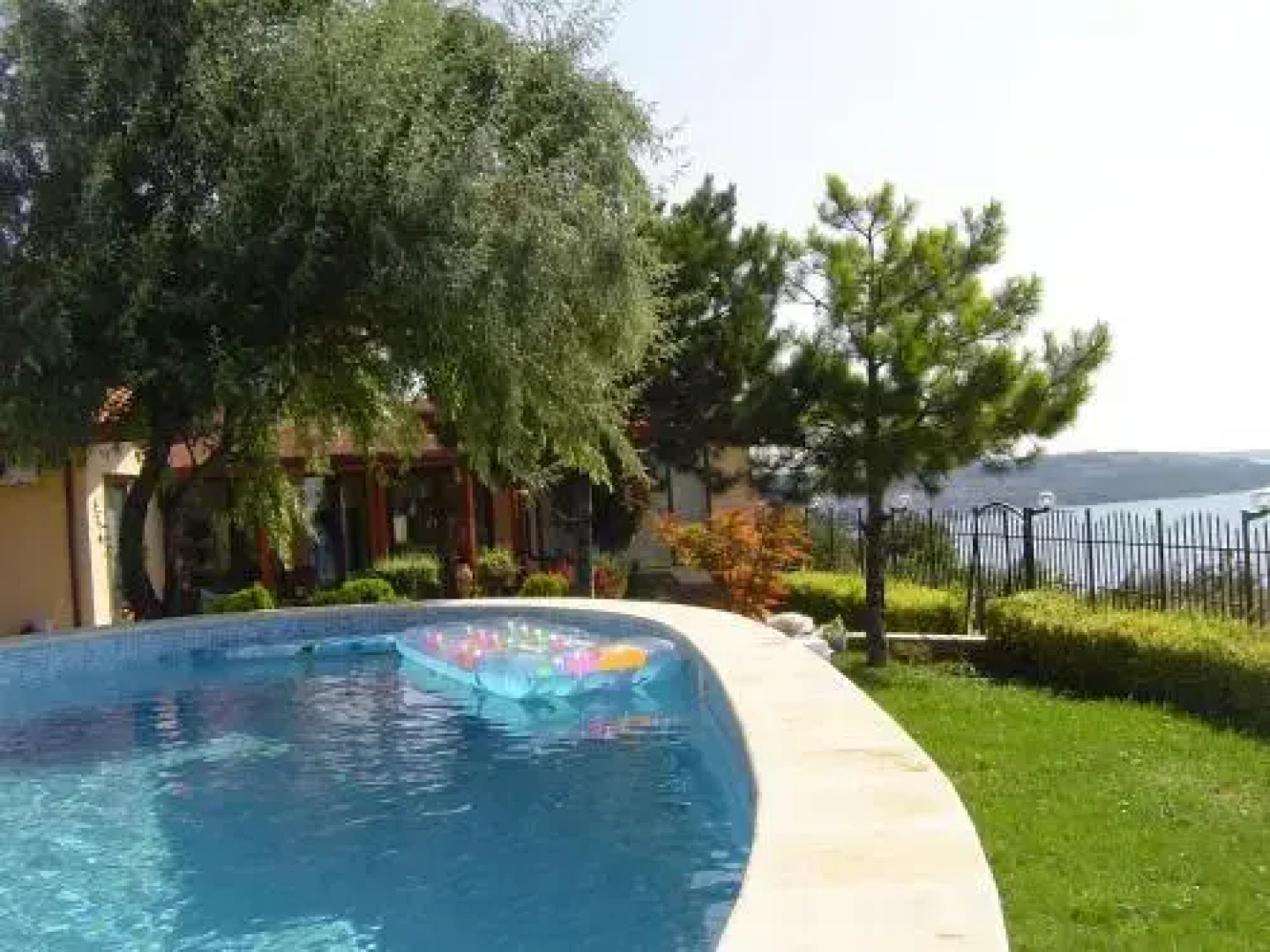 Sunny House Izgrev