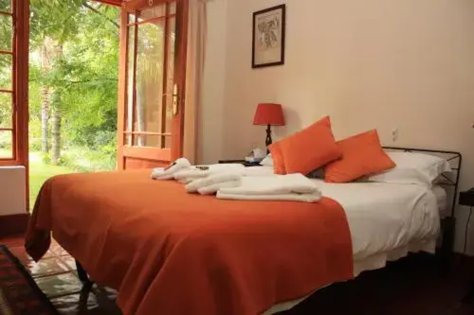 Riverbank Lodge