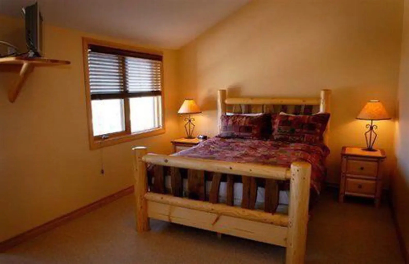 Sullivan Stone Lodge by Rocky Now