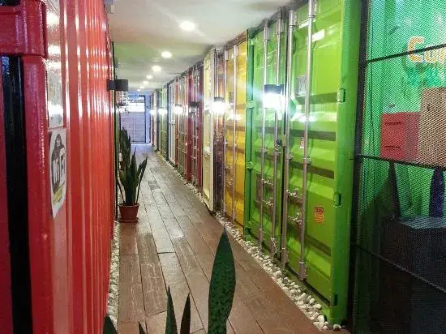 Container Gardenstay @ Bangkok Village