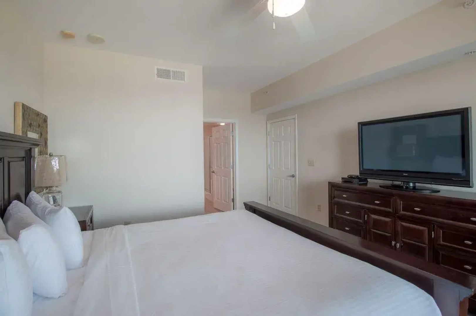 Legacy Towers-Legacy II 701 Deluxe