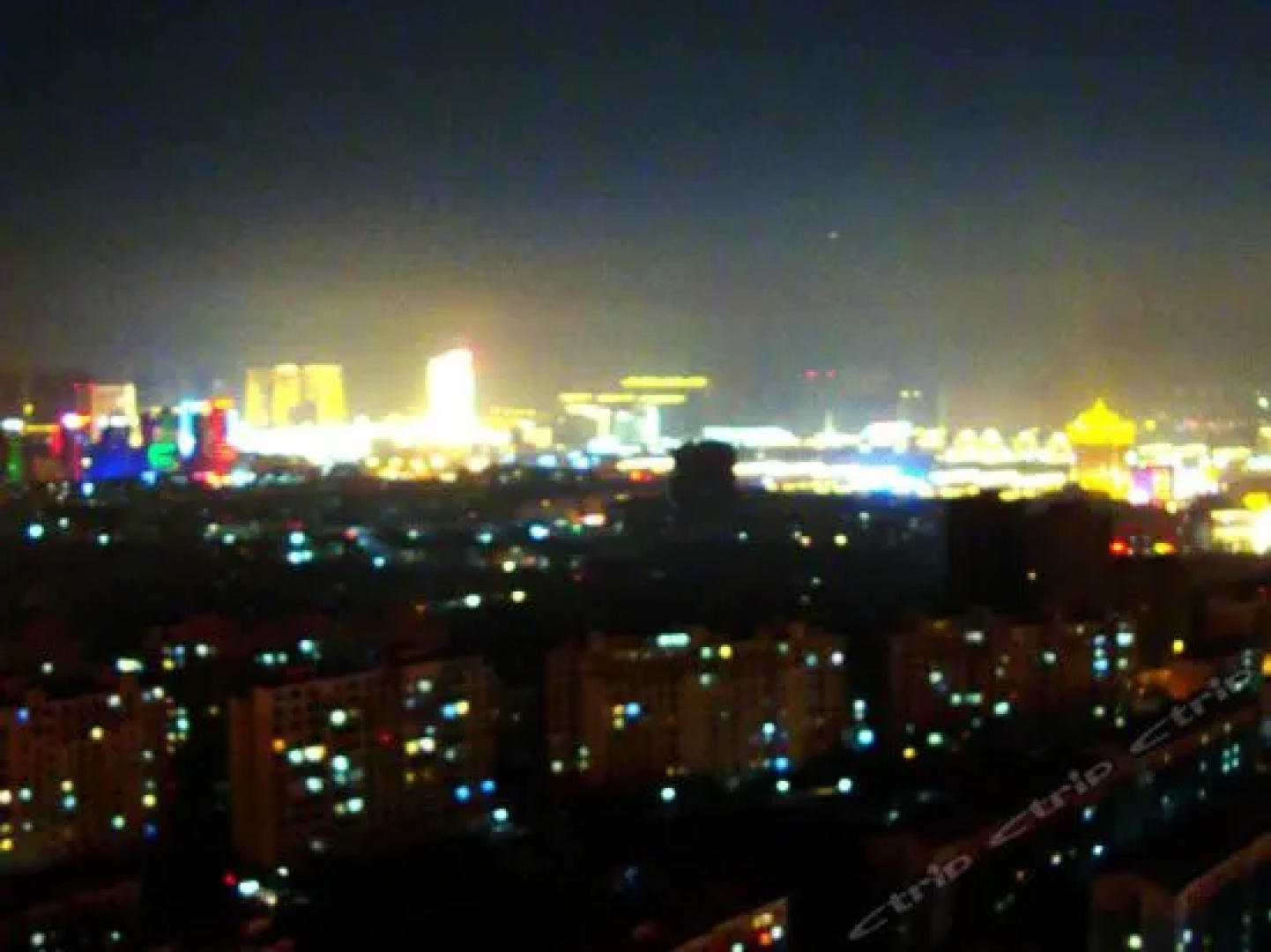 Jinghong Business Hotel